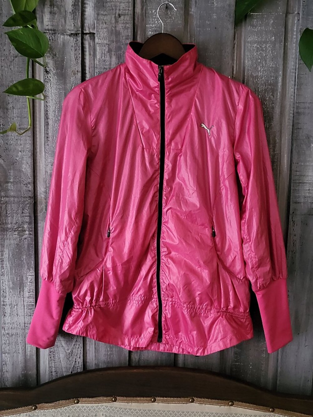 Puma Running Jacket Windbreaker Track Coat Size M Hot Pink Ventilated Mesh